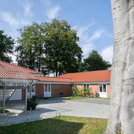 Weberhof Ferienapartments In Rostrup Am Westufer Des Zwischenahner Meers Бад-Цвишенан