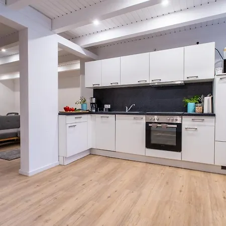 Weberhof Ferienapartments In Rostrup Am Westufer Des Zwischenahner Meers Апартаменты Бад-Цвишенан
