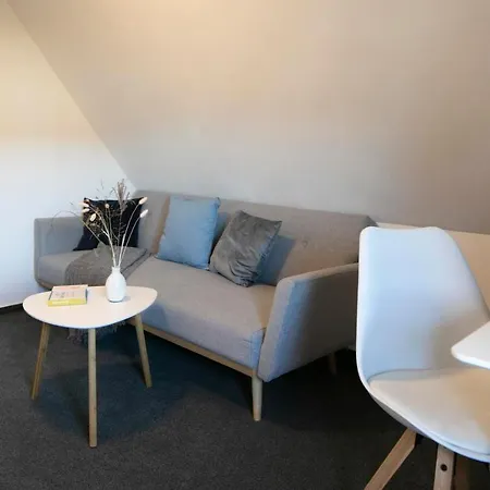 Weberhof Ferienapartments In Rostrup Am Westufer Des Zwischenahner Meers * Бад-Цвишенан