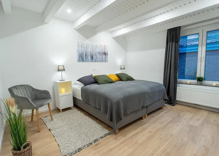Weberhof Ferienapartments In Rostrup Am Westufer Des Zwischenahner Meers Apartment